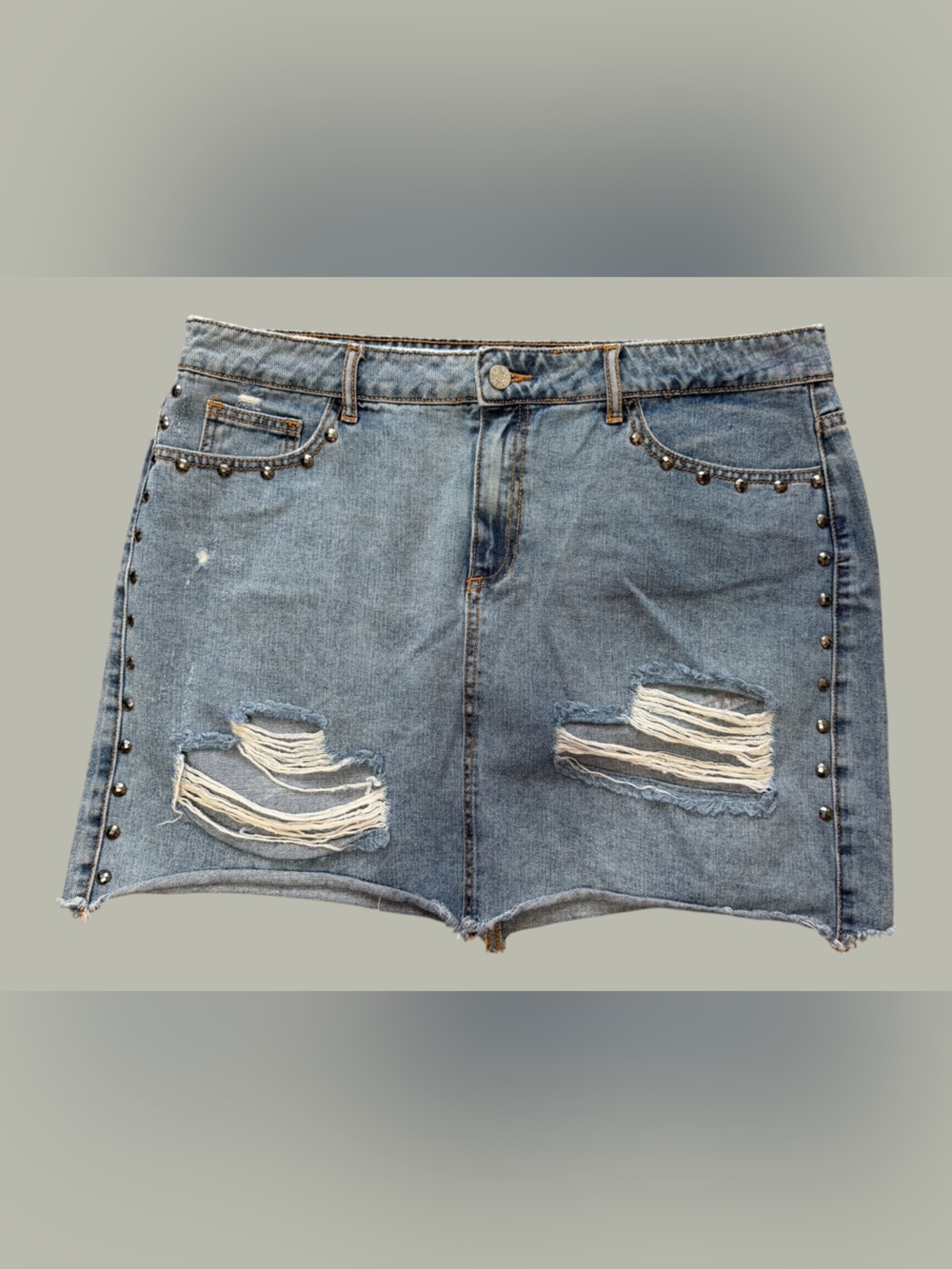 Guess Light Blue Distressed Denim Shorts with Studs - Picture 8 of 8